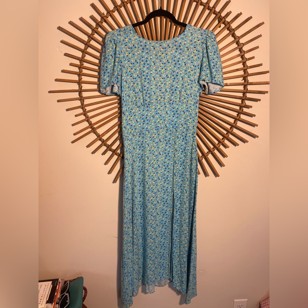 Women’s AFRM Floral Blue Ditsy Floral Midi Dress w Open Back Side Slit Smocking